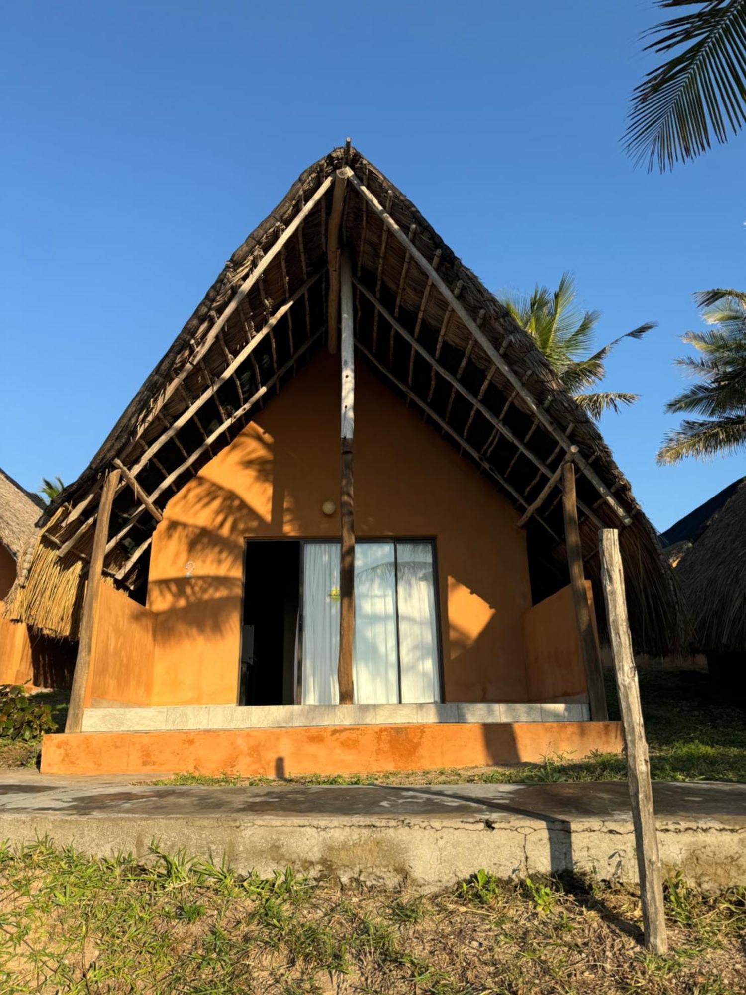 Pelo Mar Eco Lodge Mabsil Exterior photo