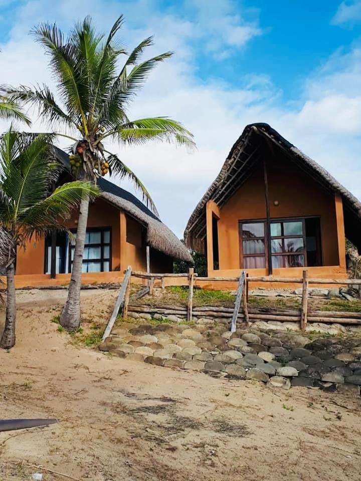 Pelo Mar Eco Lodge Mabsil Exterior photo