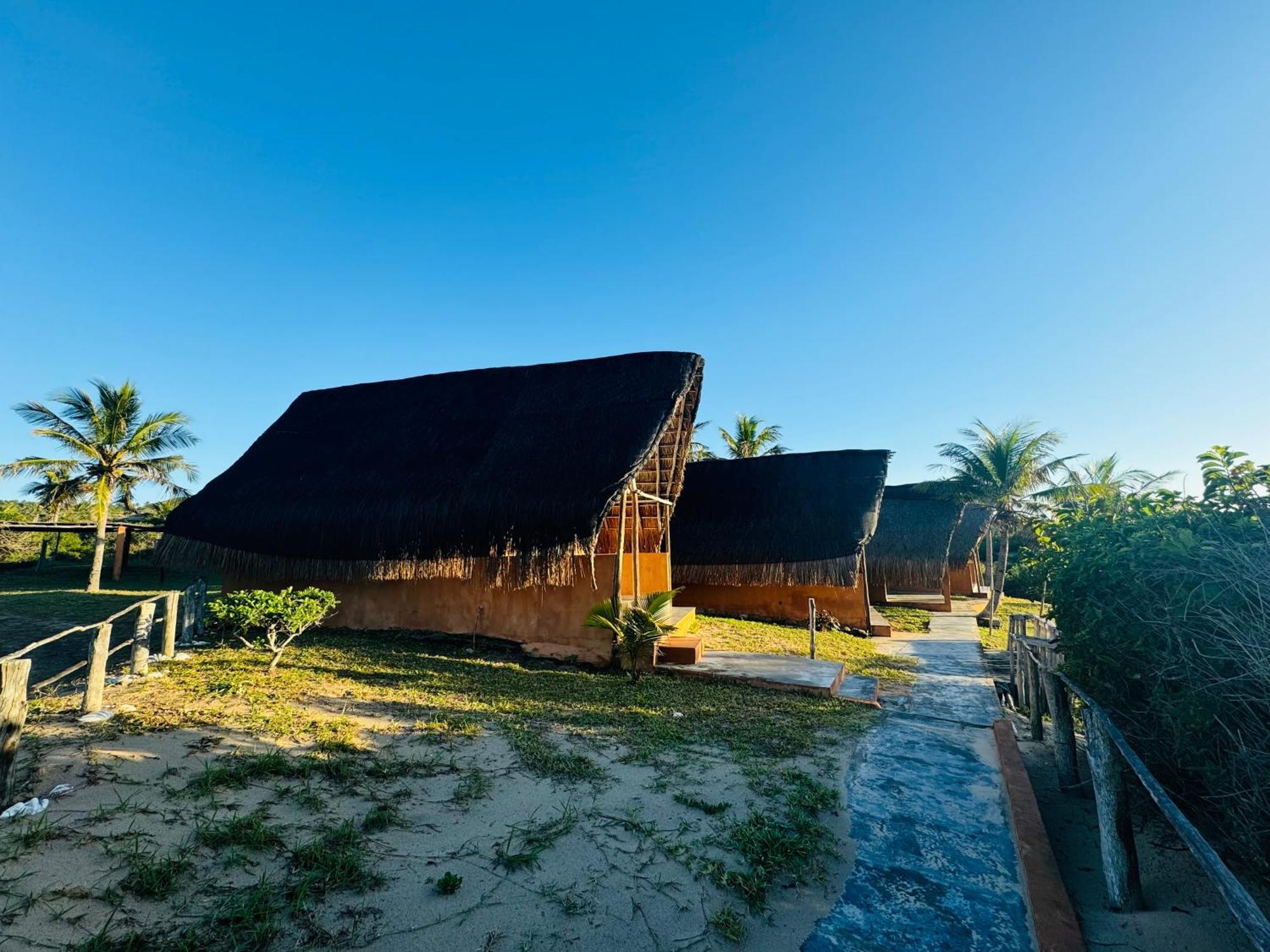 Pelo Mar Eco Lodge Mabsil Exterior photo